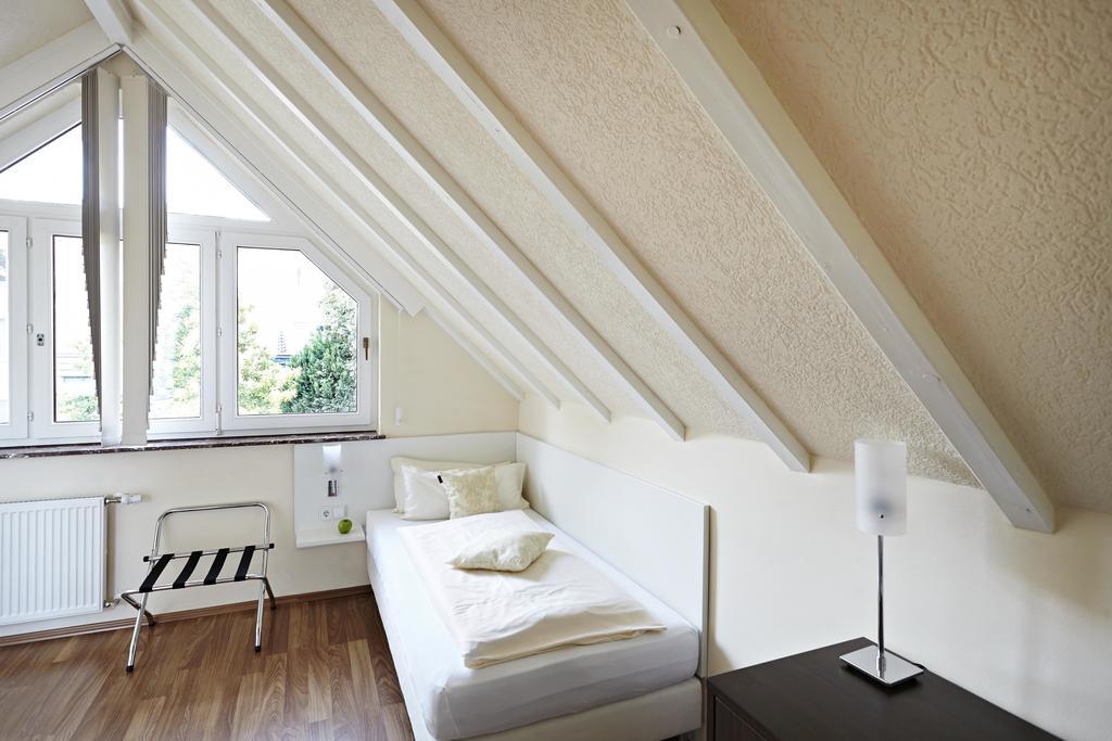 Hotel Bonjour Bad Soden am Taunus Kamer foto