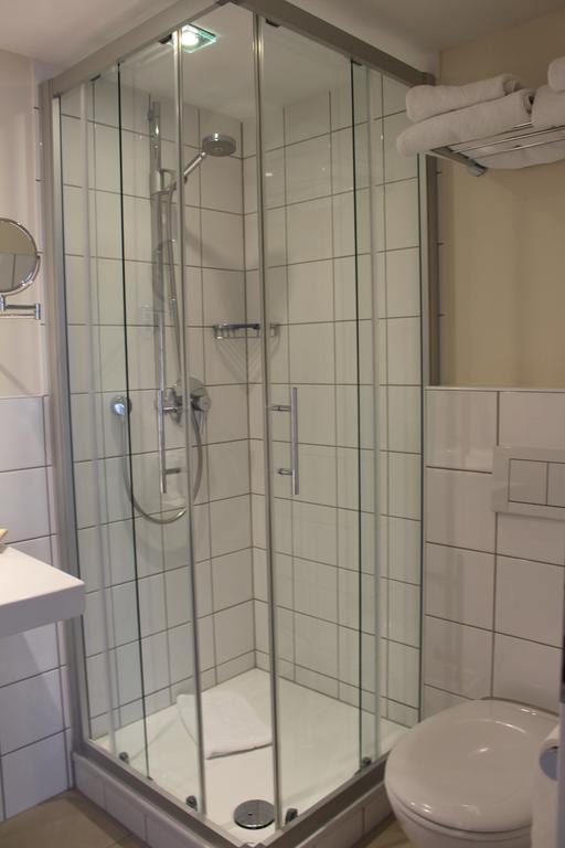 Hotel Bonjour Bad Soden am Taunus Kamer foto