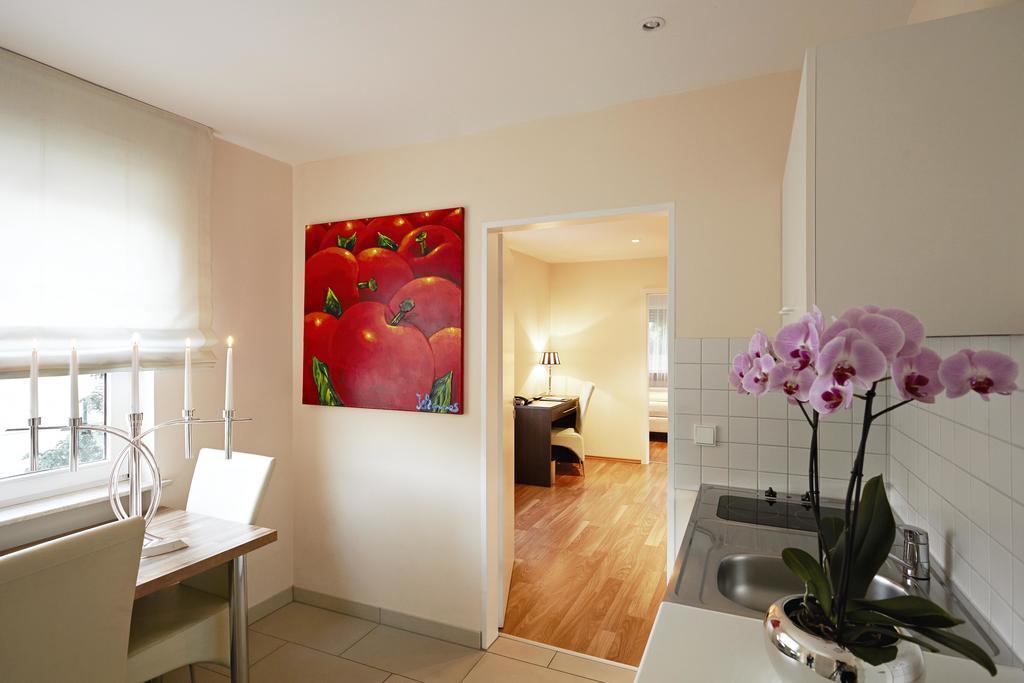 Hotel Bonjour Bad Soden am Taunus Kamer foto
