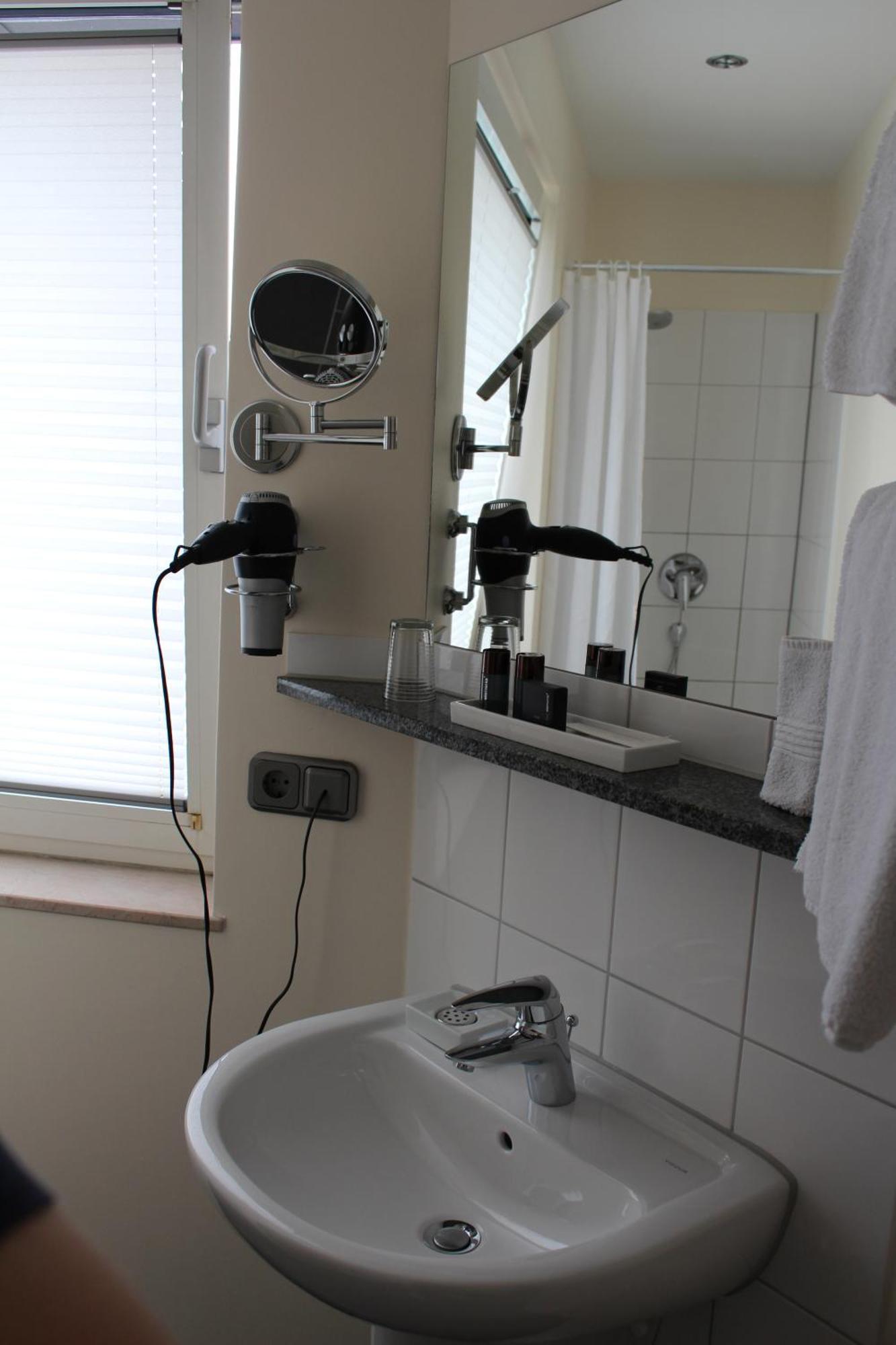 Hotel Bonjour Bad Soden am Taunus Kamer foto
