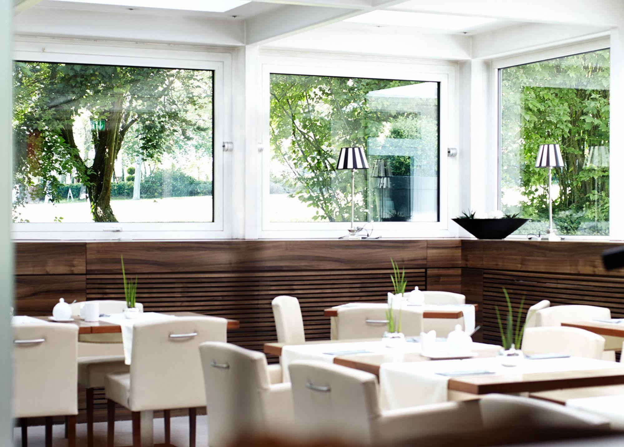 Hotel Bonjour Bad Soden am Taunus Buitenkant foto